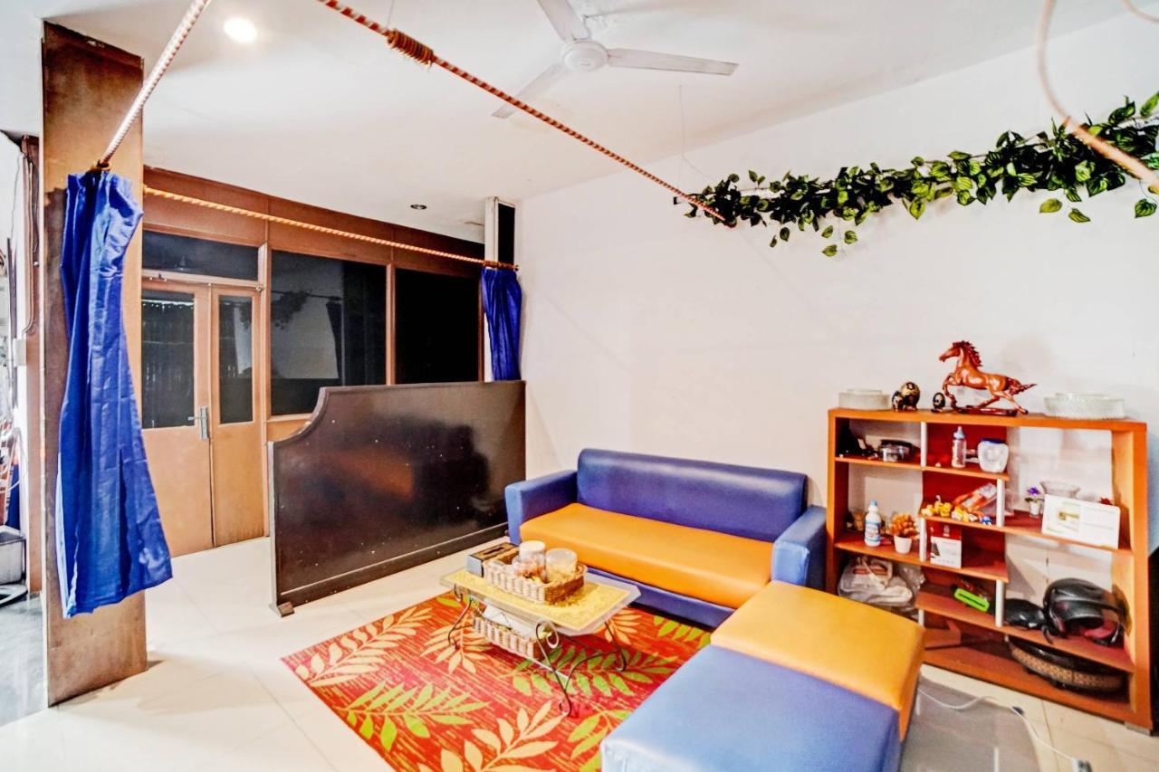 Oyo 90450 Sentra Inn Medan Extérieur photo