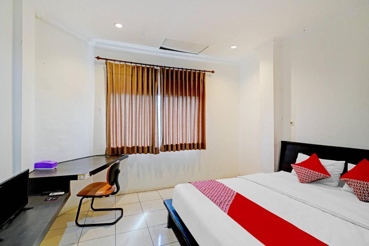 Oyo 90450 Sentra Inn Medan Extérieur photo