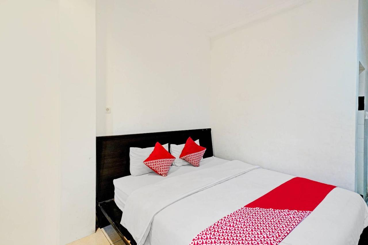 Oyo 90450 Sentra Inn Medan Extérieur photo
