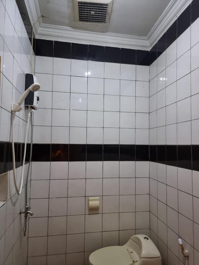 Oyo 90450 Sentra Inn Medan Extérieur photo